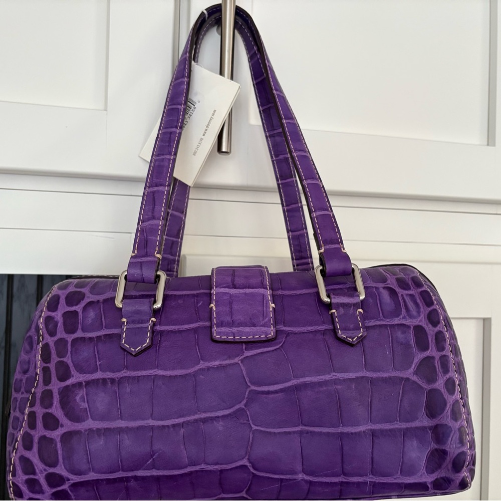 Purple Crocodile-Embossed Shoulder Bag with Gold Accents - Picture 3 of 6